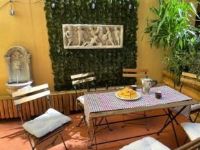 CASA ANTICA - antique apartment with private terrace